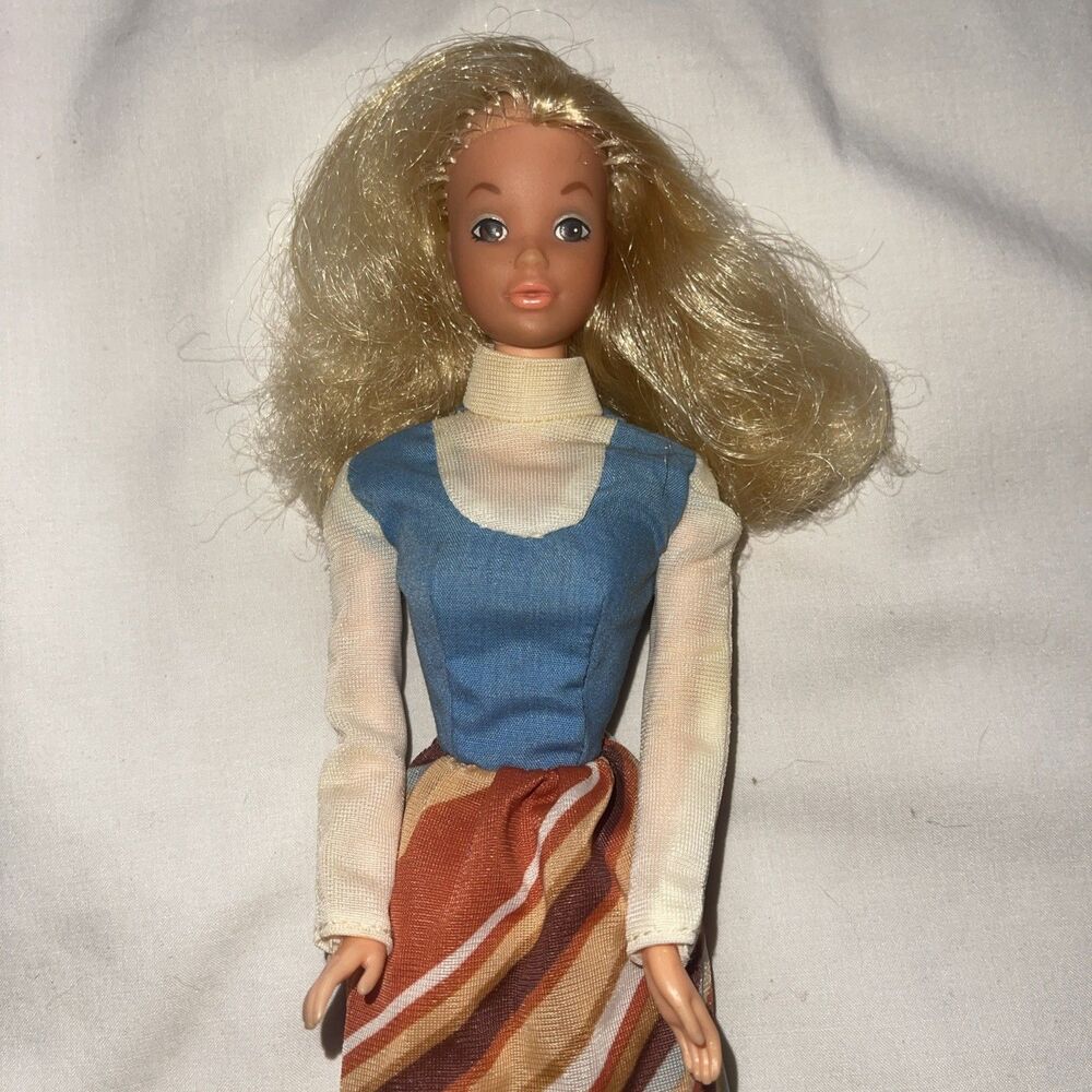 VTG Gorgeous Free Moving P.J. Steffie Face Barbie doll # 7281 In Best Buy Dress